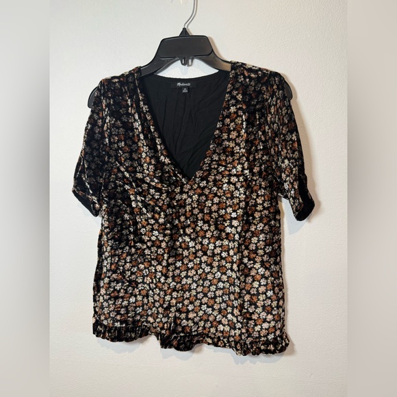 NWOT Madewell Velvet Floral top - Picture 3 of 7